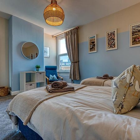 2 Bedrooms Modern, Stunning & Stylish Contractor House, Prime Portsmouth Location With Free Parking Permit, Summer Special Offer!! - By Blue Puffin Stays Eksteriør bilde