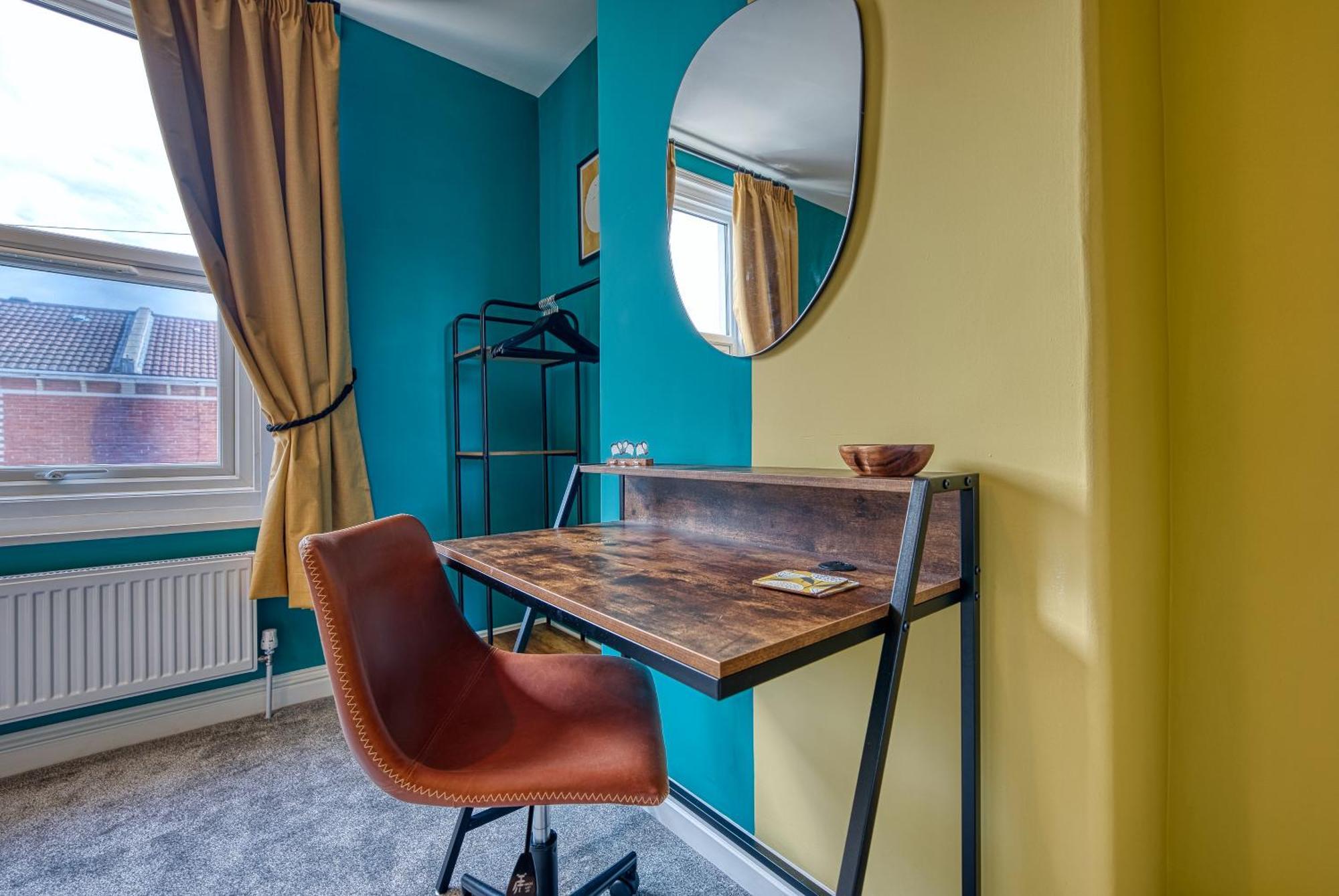 2 Bedrooms Modern, Stunning & Stylish Contractor House, Prime Portsmouth Location With Free Parking Permit, Summer Special Offer!! - By Blue Puffin Stays Eksteriør bilde