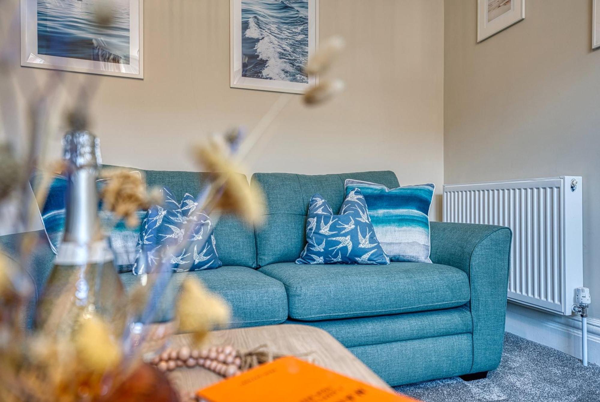 2 Bedrooms Modern, Stunning & Stylish Contractor House, Prime Portsmouth Location With Free Parking Permit, Summer Special Offer!! - By Blue Puffin Stays Eksteriør bilde