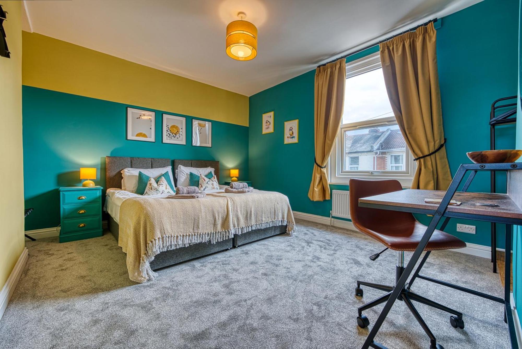 2 Bedrooms Modern, Stunning & Stylish Contractor House, Prime Portsmouth Location With Free Parking Permit, Summer Special Offer!! - By Blue Puffin Stays Eksteriør bilde