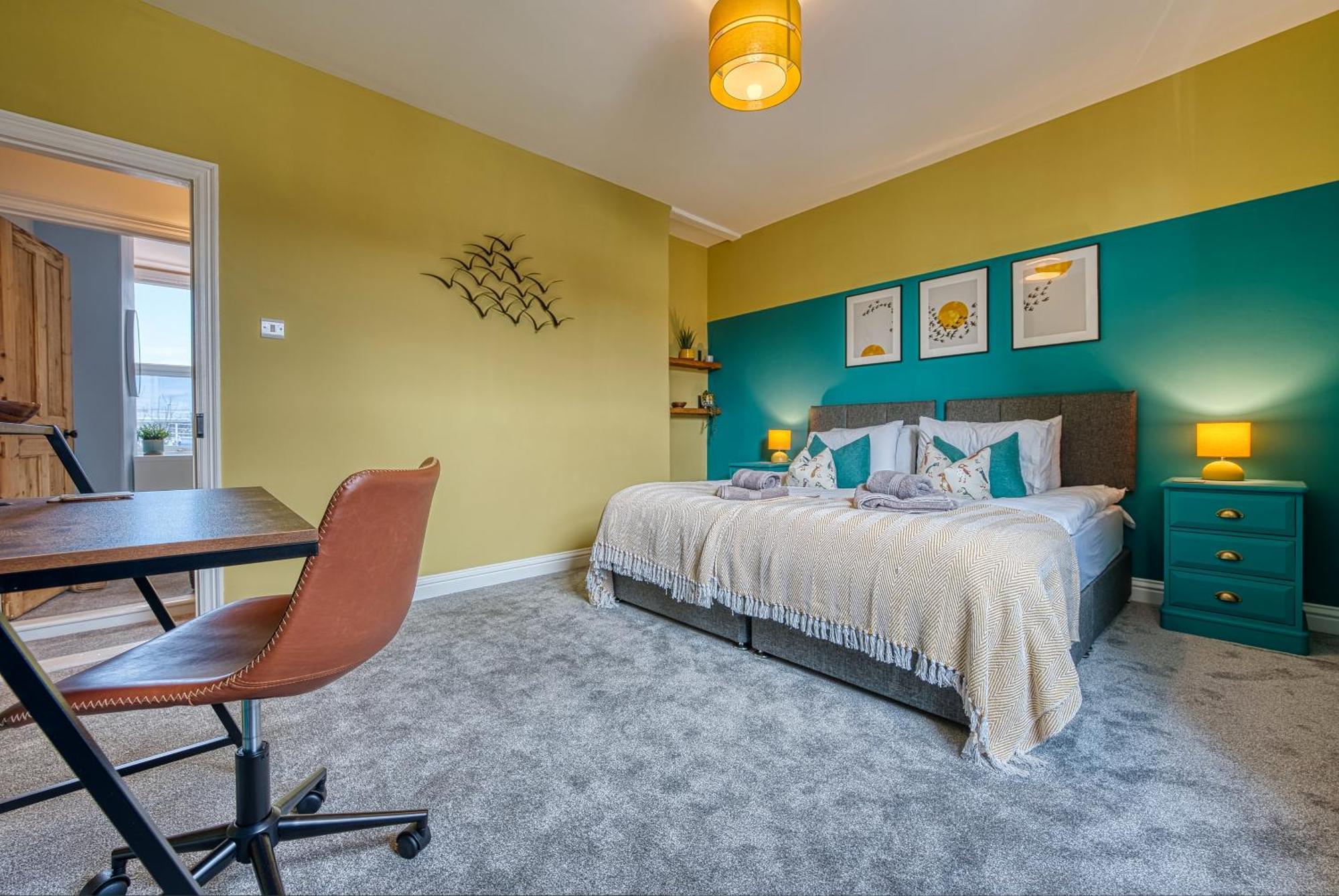 2 Bedrooms Modern, Stunning & Stylish Contractor House, Prime Portsmouth Location With Free Parking Permit, Summer Special Offer!! - By Blue Puffin Stays Eksteriør bilde