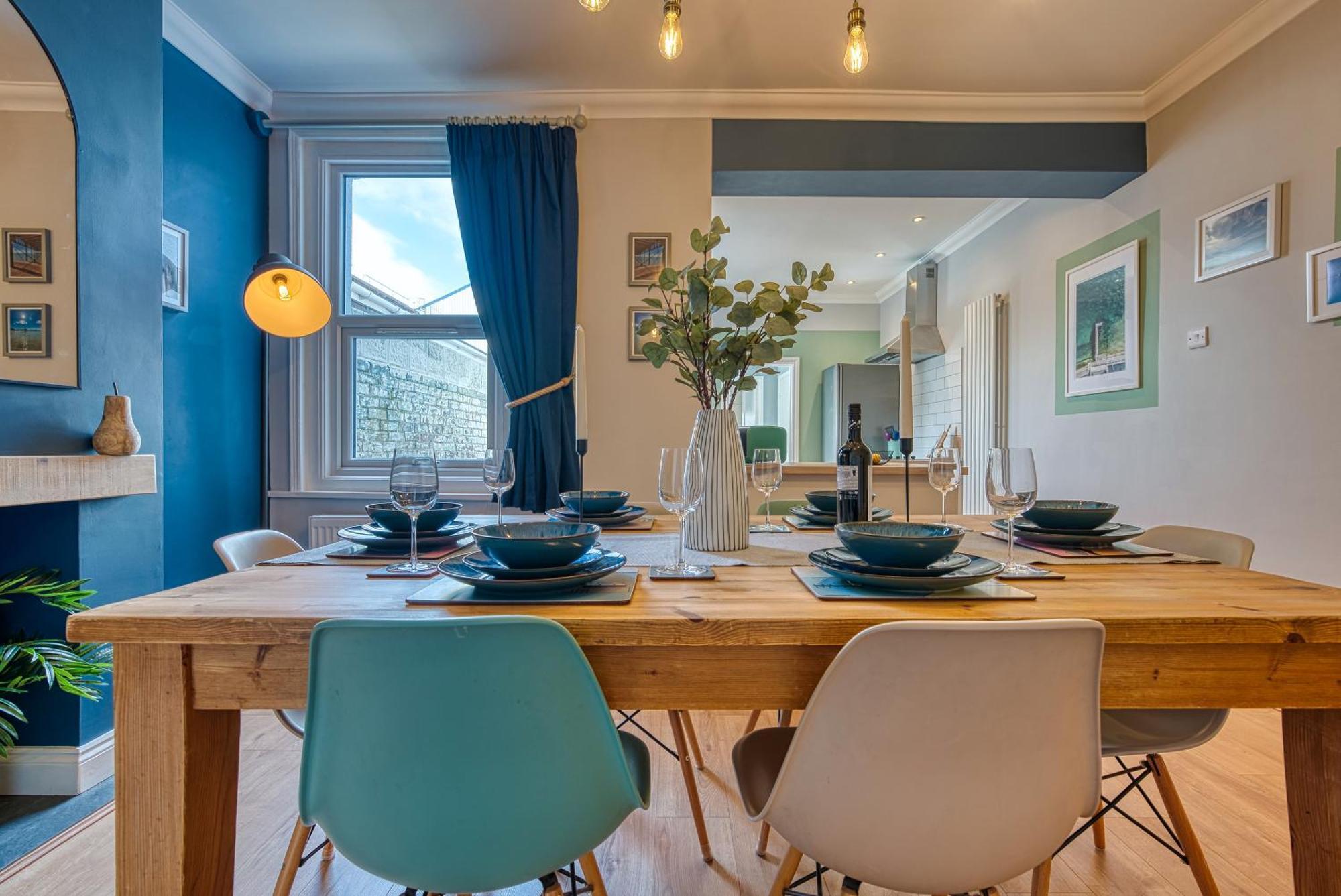 2 Bedrooms Modern, Stunning & Stylish Contractor House, Prime Portsmouth Location With Free Parking Permit, Summer Special Offer!! - By Blue Puffin Stays Eksteriør bilde