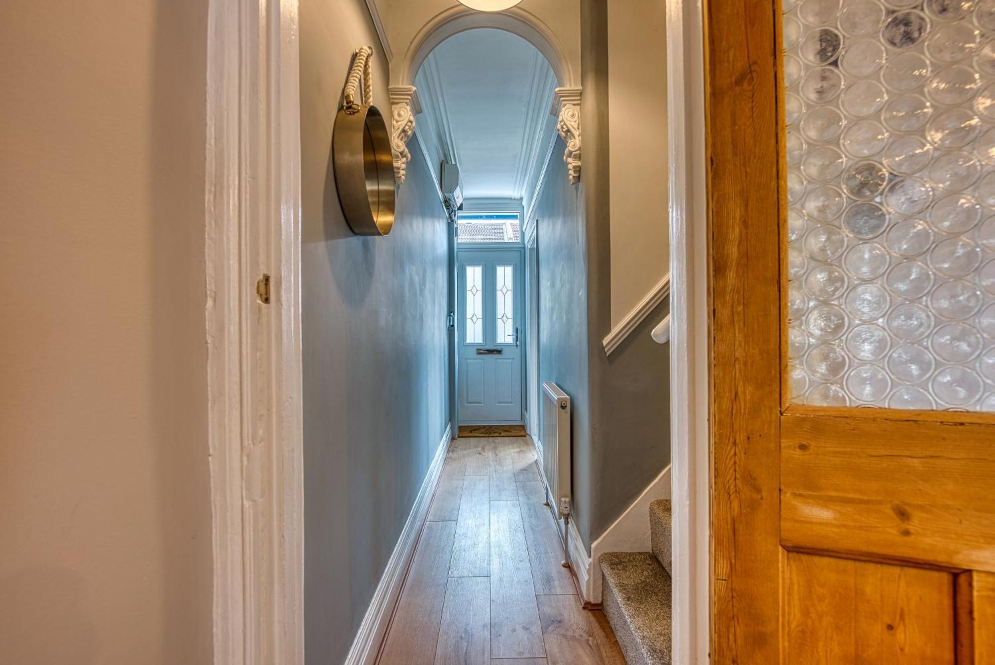 2 Bedrooms Modern, Stunning & Stylish Contractor House, Prime Portsmouth Location With Free Parking Permit, Summer Special Offer!! - By Blue Puffin Stays Eksteriør bilde