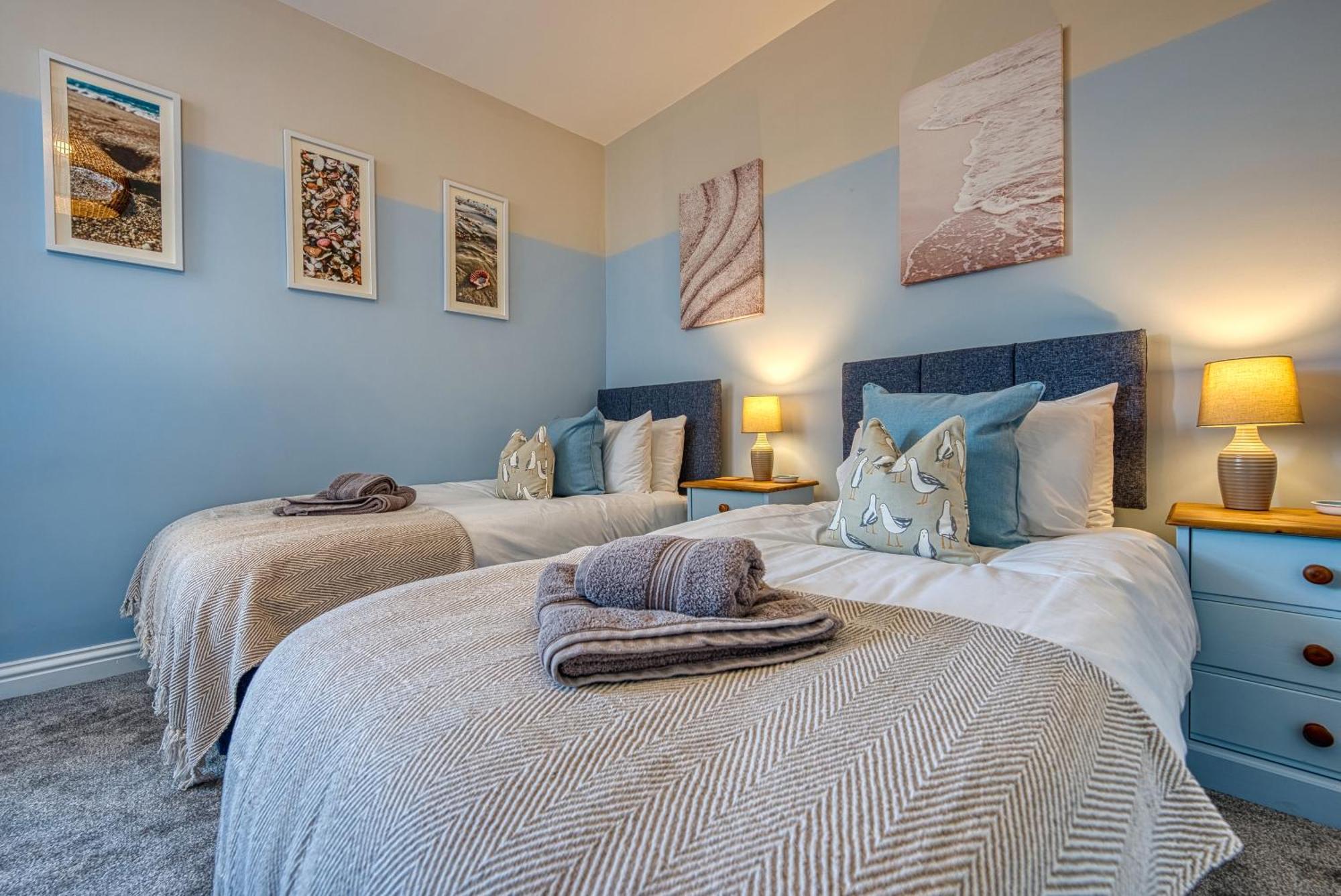 2 Bedrooms Modern, Stunning & Stylish Contractor House, Prime Portsmouth Location With Free Parking Permit, Summer Special Offer!! - By Blue Puffin Stays Eksteriør bilde