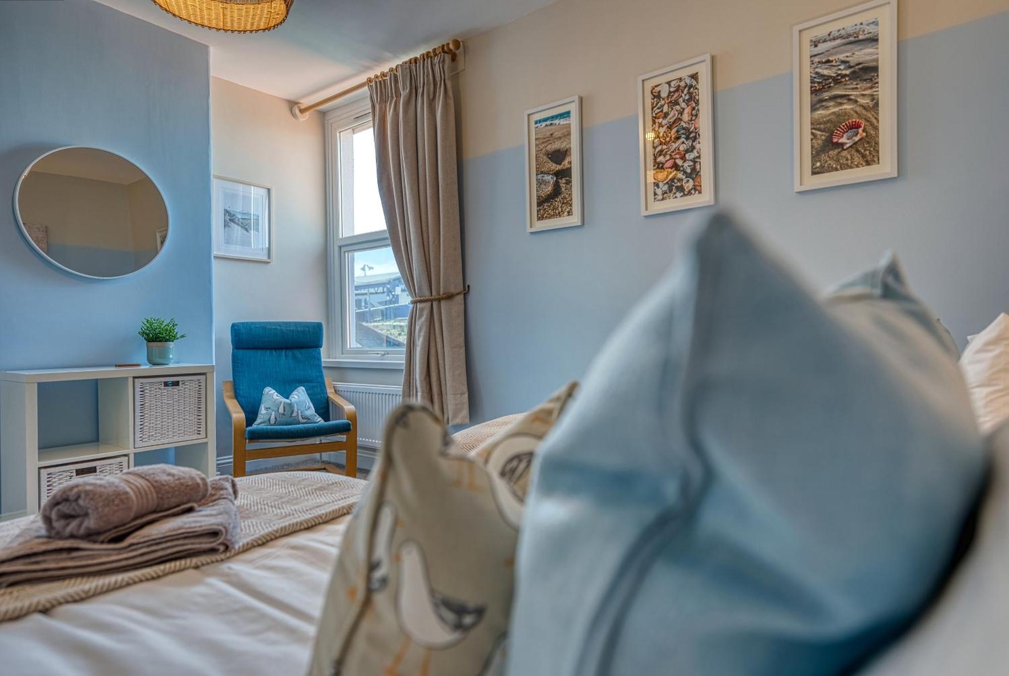 2 Bedrooms Modern, Stunning & Stylish Contractor House, Prime Portsmouth Location With Free Parking Permit, Summer Special Offer!! - By Blue Puffin Stays Eksteriør bilde